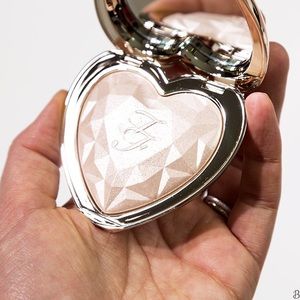 HP🎉 Too Faced Prismatic Love Light Highlighter